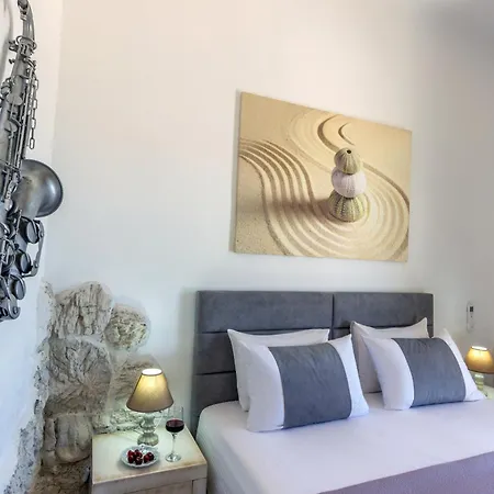 Ble Oneiro Villa Crystal-2